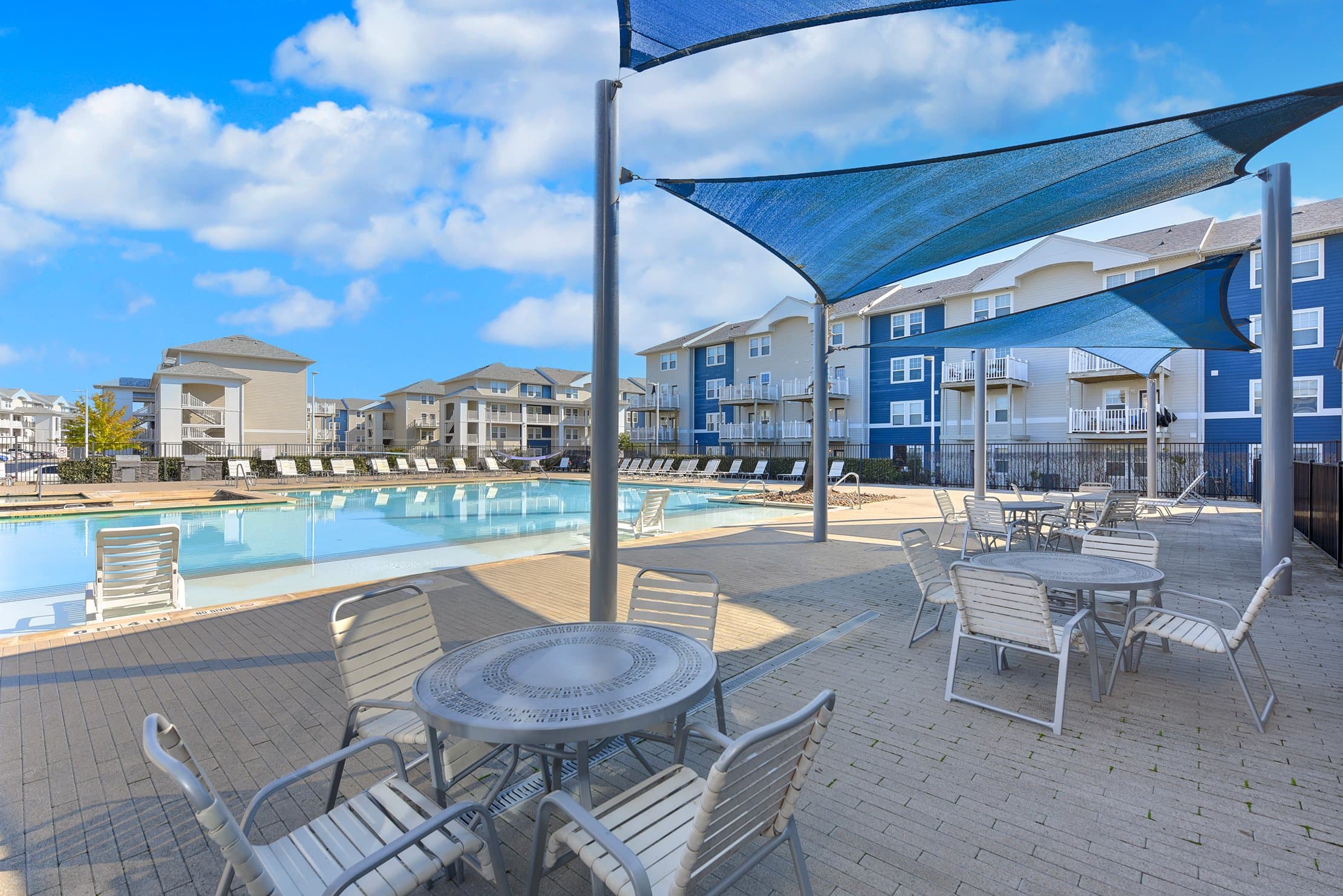 SMTX-Pool-Area-Tables